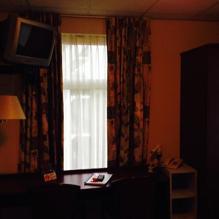 Hotel Pax Арнем Екстериор снимка