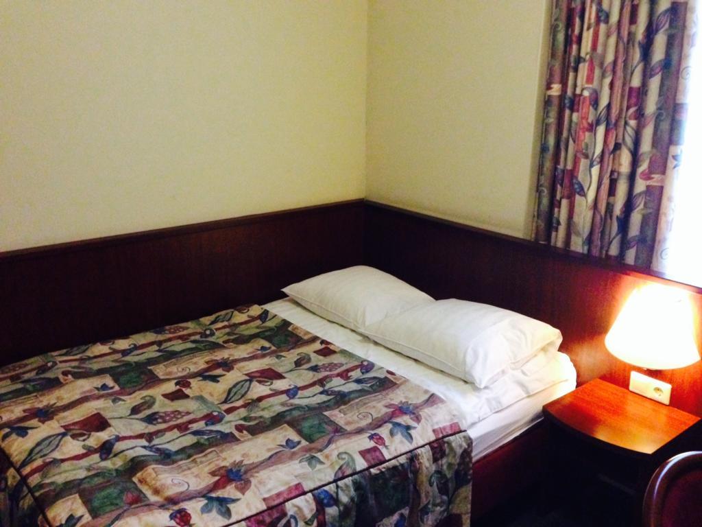 Hotel Pax Арнем Стая снимка